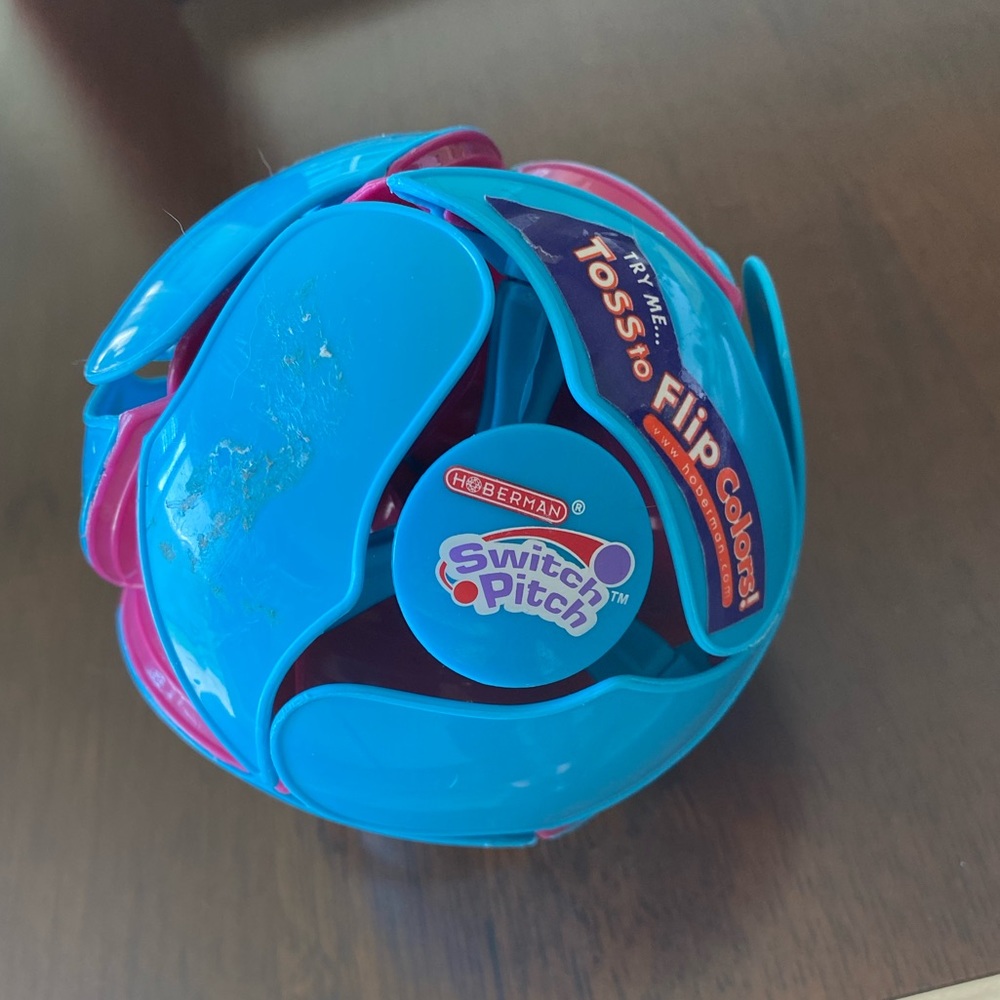 Hoberman Switch Pitch 4” ball
